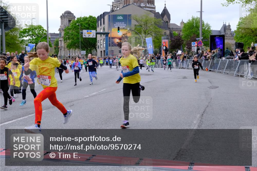 25.04.2026 - Das Zehntel Tim E. http://msf.ph/oto/9570274 25.04.2026 09:01:25 Ziel 1231, 1293, 1527, 1530, 1753, 1807, 1861, 1863, 1871, 1941, 1979, 1983, 2348, 2735, 2745, 2784, 2795, 2841, 2849, 2888, 2939, 3021, 3032, 3333, 3334, 3513, 3628, 3640, 3729, 3868, 3872, 3876, 3929, 3983 meine-sportfotos.de