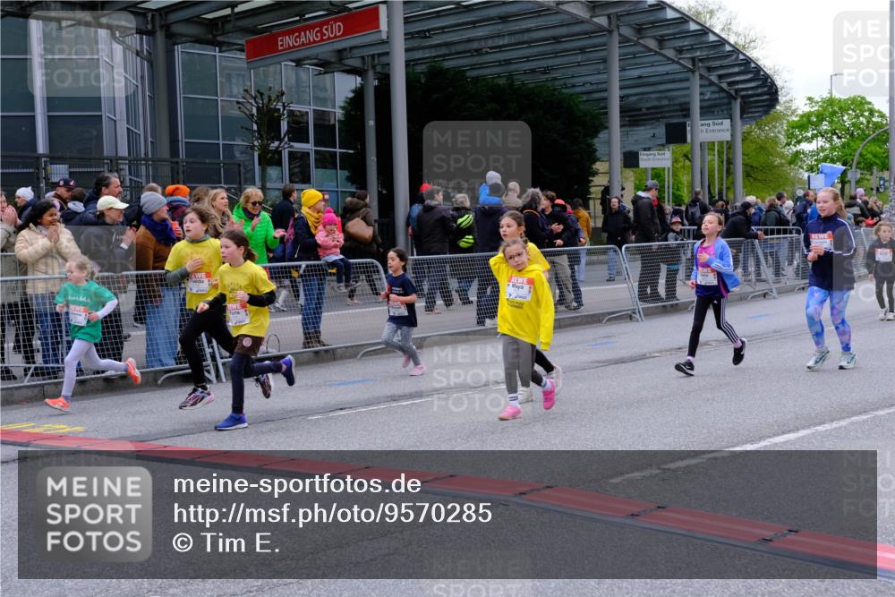 25.04.2026 - Das Zehntel Tim E. http://msf.ph/oto/9570285 25.04.2026 09:01:28 Ziel 1057, 1231, 1293, 1527, 1530, 1807, 1941, 1958, 1979, 1983, 2348, 2735, 2745, 2784, 2795, 2841, 2849, 2888, 2939, 3032, 3137, 3147, 3454, 3628, 3640, 3729, 3770, 3868, 3872, 3876, 3929, 3983 meine-sportfotos.de