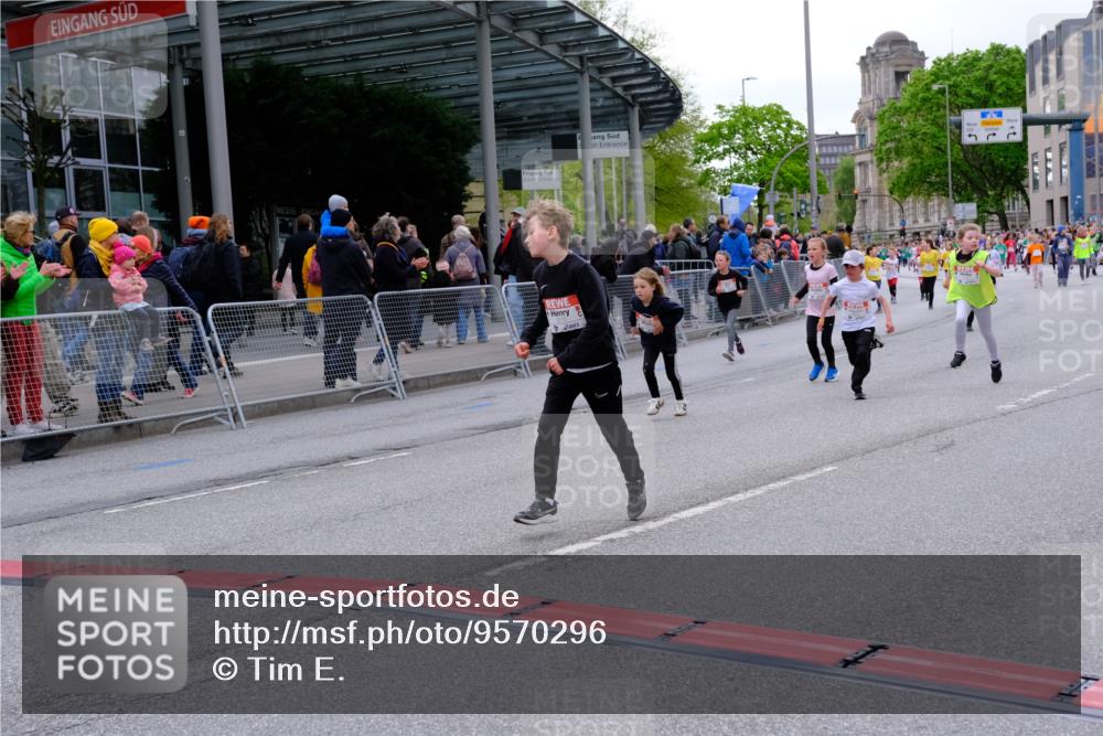 25.04.2026 - Das Zehntel Tim E. http://msf.ph/oto/9570296 25.04.2026 09:01:31 Ziel 1057, 1231, 1293, 1527, 1530, 1807, 1950, 1958, 2348, 2375, 2407, 2735, 2745, 2784, 2795, 3032, 3137, 3147, 3454, 3628, 3640, 3770, 3820, 3868, 3872, 3876, 3896, 3954, 3983 meine-sportfotos.de