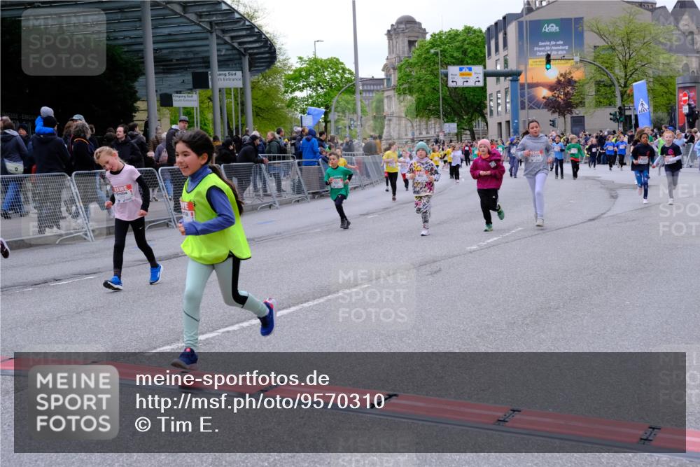 25.04.2026 - Das Zehntel Tim E. http://msf.ph/oto/9570310 25.04.2026 09:01:33 Ziel 1057, 1231, 1293, 1527, 1530, 1807, 1950, 1958, 2348, 2375, 2407, 2735, 2784, 2795, 3061, 3072, 3137, 3147, 3454, 3640, 3770, 3787, 3819, 3820, 3868, 3872, 3876, 3896, 3954, 3983 meine-sportfotos.de