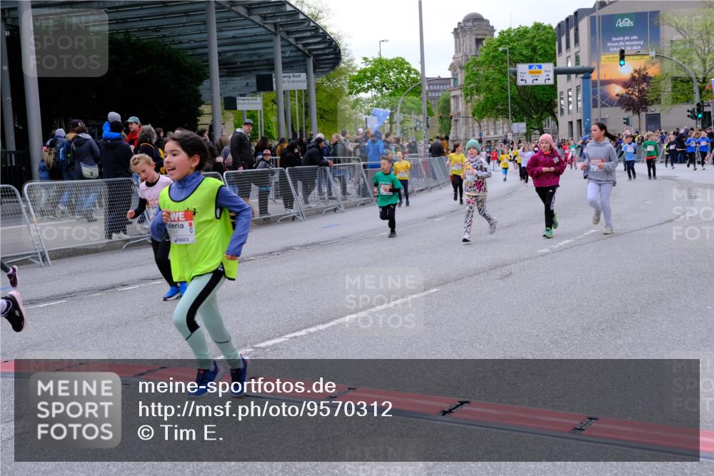 25.04.2026 - Das Zehntel Tim E. http://msf.ph/oto/9570312 25.04.2026 09:01:33 Ziel 1057, 1231, 1293, 1527, 1530, 1807, 1950, 1958, 2348, 2375, 2407, 2735, 2784, 2795, 3061, 3072, 3137, 3147, 3454, 3640, 3770, 3787, 3819, 3820, 3868, 3872, 3876, 3896, 3954, 3983 meine-sportfotos.de