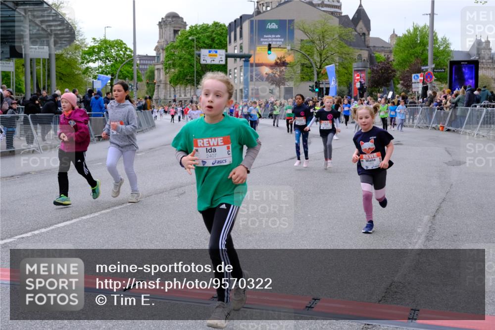 25.04.2026 - Das Zehntel Tim E. http://msf.ph/oto/9570322 25.04.2026 09:01:35 Ziel 1057, 1293, 1527, 1530, 1807, 1950, 1958, 2348, 2375, 2407, 2759, 2766, 2784, 2795, 3061, 3072, 3137, 3147, 3454, 3770, 3787, 3819, 3820, 3868, 3896, 3954, 3983 meine-sportfotos.de