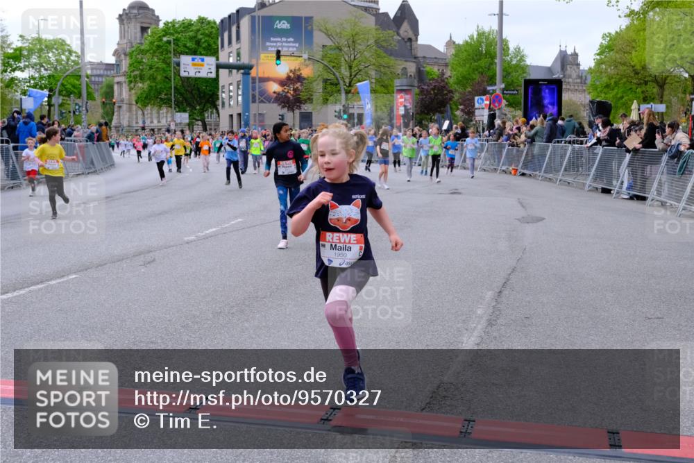25.04.2026 - Das Zehntel Tim E. http://msf.ph/oto/9570327 25.04.2026 09:01:36 Ziel 1057, 1293, 1527, 1530, 1807, 1950, 1958, 2375, 2407, 2759, 2766, 2847, 2850, 3061, 3072, 3137, 3147, 3454, 3770, 3787, 3819, 3820, 3868, 3896, 3954, 3983 meine-sportfotos.de