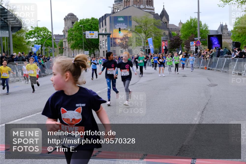 25.04.2026 - Das Zehntel Tim E. http://msf.ph/oto/9570328 25.04.2026 09:01:37 Ziel 1057, 1293, 1343, 1950, 1958, 2375, 2407, 2759, 2766, 2847, 2850, 3061, 3072, 3137, 3147, 3454, 3770, 3787, 3819, 3820, 3896, 3954, 3983 meine-sportfotos.de