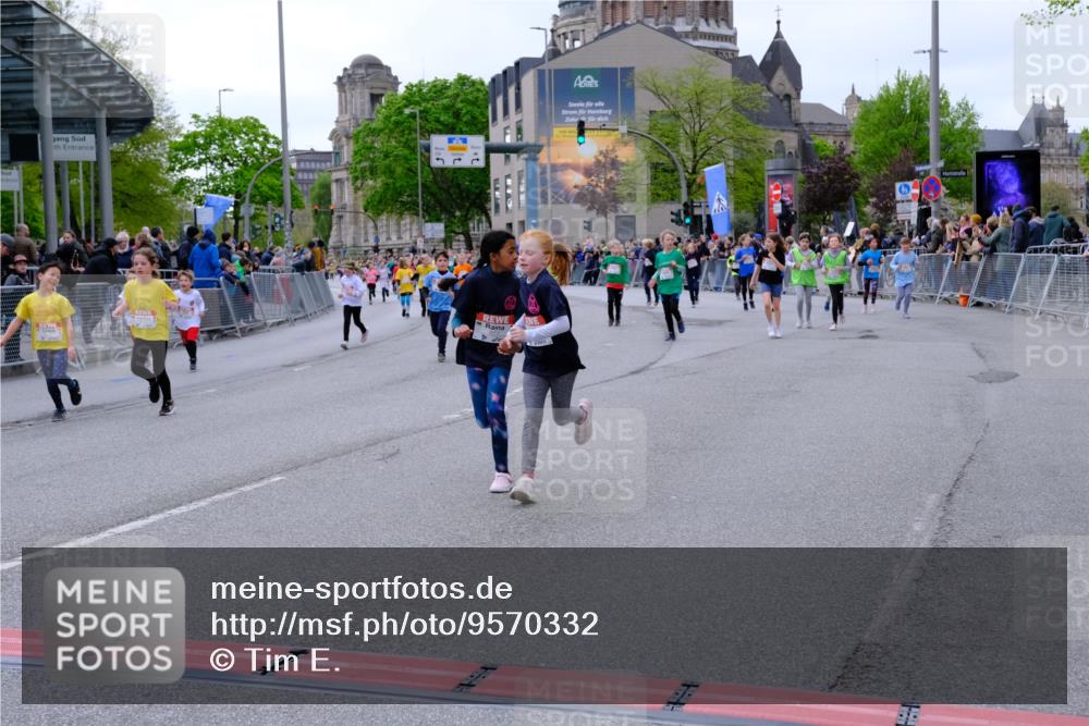 25.04.2026 - Das Zehntel Tim E. http://msf.ph/oto/9570332 25.04.2026 09:01:37 Ziel 1057, 1293, 1343, 1950, 1958, 2375, 2407, 2759, 2766, 2847, 2850, 3061, 3072, 3137, 3147, 3454, 3770, 3787, 3819, 3820, 3896, 3954, 3983 meine-sportfotos.de