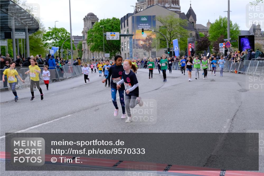 25.04.2026 - Das Zehntel Tim E. http://msf.ph/oto/9570333 25.04.2026 09:01:37 Ziel 1057, 1293, 1343, 1950, 1958, 2375, 2407, 2759, 2766, 2847, 2850, 3061, 3072, 3137, 3147, 3454, 3770, 3787, 3819, 3820, 3896, 3954, 3983 meine-sportfotos.de