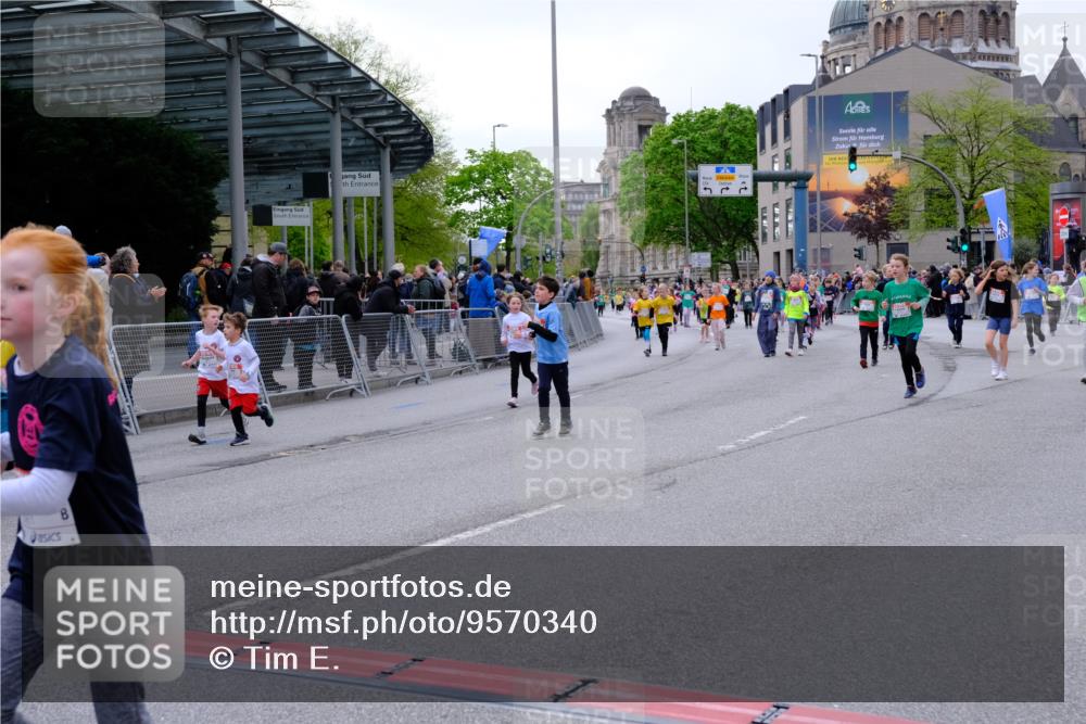 25.04.2026 - Das Zehntel Tim E. http://msf.ph/oto/9570340 25.04.2026 09:01:39 Ziel 1057, 1343, 1425, 1435, 1950, 1958, 2375, 2388, 2407, 2759, 2766, 2847, 2850, 3061, 3072, 3137, 3147, 3454, 3681, 3787, 3819, 3820, 3896, 3954 meine-sportfotos.de