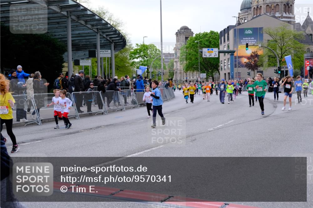 25.04.2026 - Das Zehntel Tim E. http://msf.ph/oto/9570341 25.04.2026 09:01:39 Ziel 1057, 1343, 1425, 1435, 1950, 1958, 2375, 2388, 2407, 2759, 2766, 2847, 2850, 3061, 3072, 3137, 3147, 3454, 3681, 3787, 3819, 3820, 3896, 3954 meine-sportfotos.de