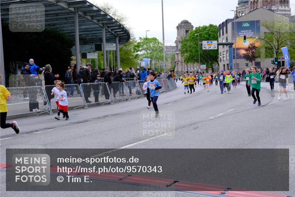 25.04.2026 - Das Zehntel Tim E. http://msf.ph/oto/9570343 25.04.2026 09:01:39 Ziel 1057, 1343, 1425, 1435, 1950, 1958, 2375, 2388, 2407, 2759, 2766, 2847, 2850, 3061, 3072, 3137, 3147, 3454, 3681, 3787, 3819, 3820, 3896, 3954 meine-sportfotos.de