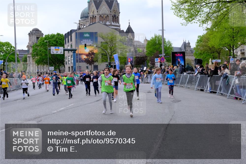25.04.2026 - Das Zehntel Tim E. http://msf.ph/oto/9570345 25.04.2026 09:01:42 Ziel 1000, 1249, 1252, 1343, 1425, 1435, 1942, 1950, 1957, 2139, 2143, 2375, 2388, 2407, 2759, 2766, 2847, 2850, 3061, 3072, 3681, 3786, 3787, 3793, 3819, 3820 meine-sportfotos.de