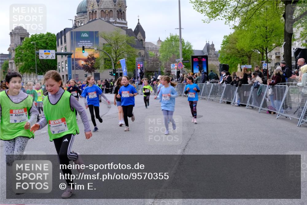25.04.2026 - Das Zehntel Tim E. http://msf.ph/oto/9570355 25.04.2026 09:01:44 Ziel 1000, 1249, 1252, 1343, 1425, 1435, 1942, 1957, 2003, 2139, 2143, 2198, 2388, 2448, 2485, 2759, 2766, 2847, 2850, 2926, 3061, 3072, 3681, 3692, 3694, 3747, 3786, 3787, 3793, 3794, 3819 meine-sportfotos.de