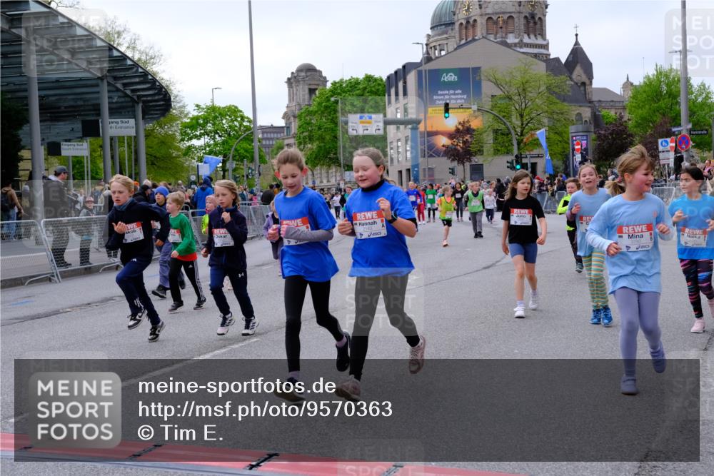 25.04.2026 - Das Zehntel Tim E. http://msf.ph/oto/9570363 25.04.2026 09:01:46 Ziel 1000, 1007, 1249, 1252, 1343, 1425, 1435, 1942, 1957, 2003, 2139, 2143, 2198, 2228, 2235, 2388, 2448, 2485, 2759, 2766, 2847, 2850, 2926, 3681, 3692, 3694, 3747, 3786, 3793, 3794 meine-sportfotos.de