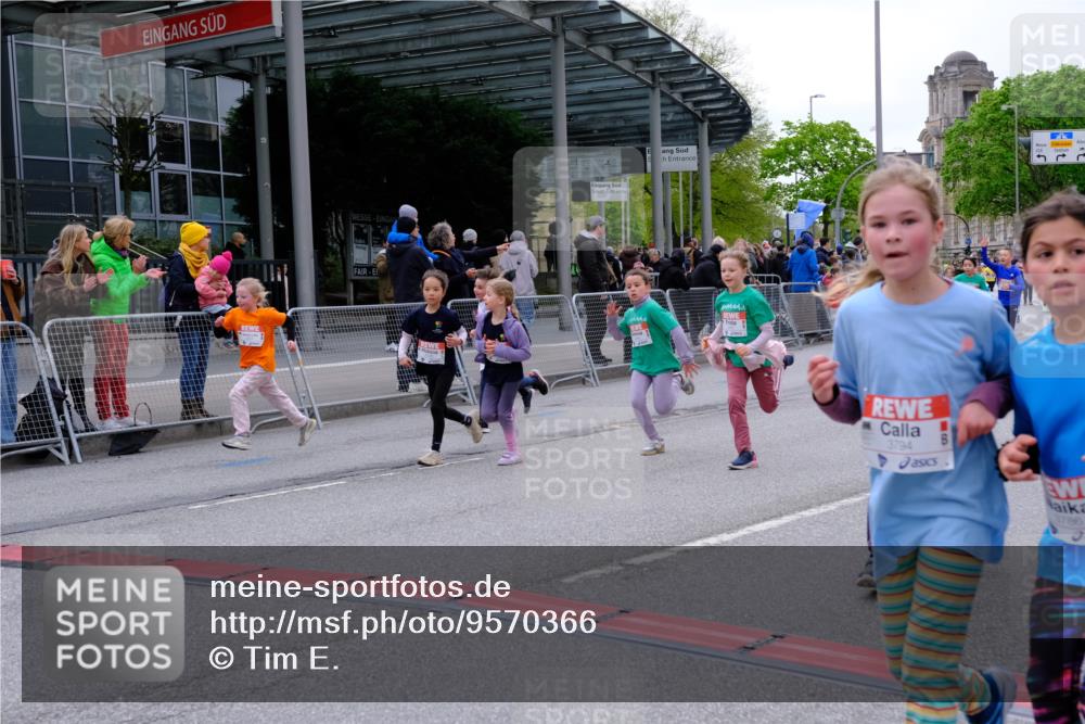 25.04.2026 - Das Zehntel Tim E. http://msf.ph/oto/9570366 25.04.2026 09:01:48 Ziel 1000, 1007, 1249, 1252, 1343, 1425, 1435, 1813, 1942, 1957, 2003, 2139, 2143, 2198, 2228, 2235, 2388, 2448, 2457, 2485, 2518, 2847, 2850, 2926, 3681, 3692, 3694, 3747, 3786, 3793, 3794, 3941 meine-sportfotos.de