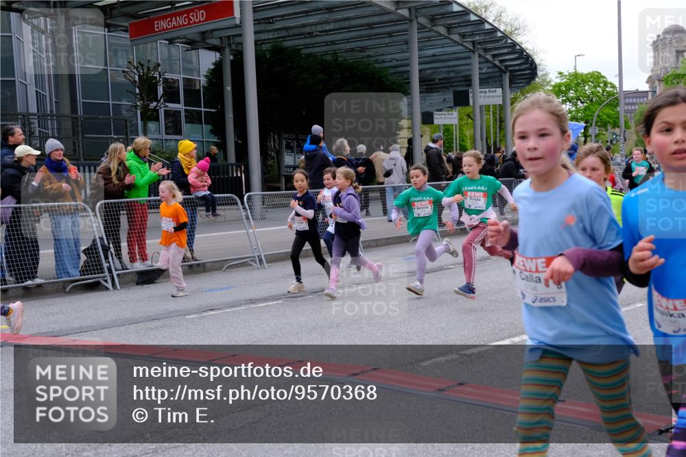 25.04.2026 - Das Zehntel Tim E. http://msf.ph/oto/9570368 25.04.2026 09:01:48 Ziel 1000, 1007, 1249, 1252, 1343, 1425, 1435, 1813, 1942, 1957, 2003, 2139, 2143, 2198, 2228, 2235, 2388, 2448, 2457, 2485, 2518, 2847, 2850, 2926, 3681, 3692, 3694, 3747, 3786, 3793, 3794, 3941 meine-sportfotos.de