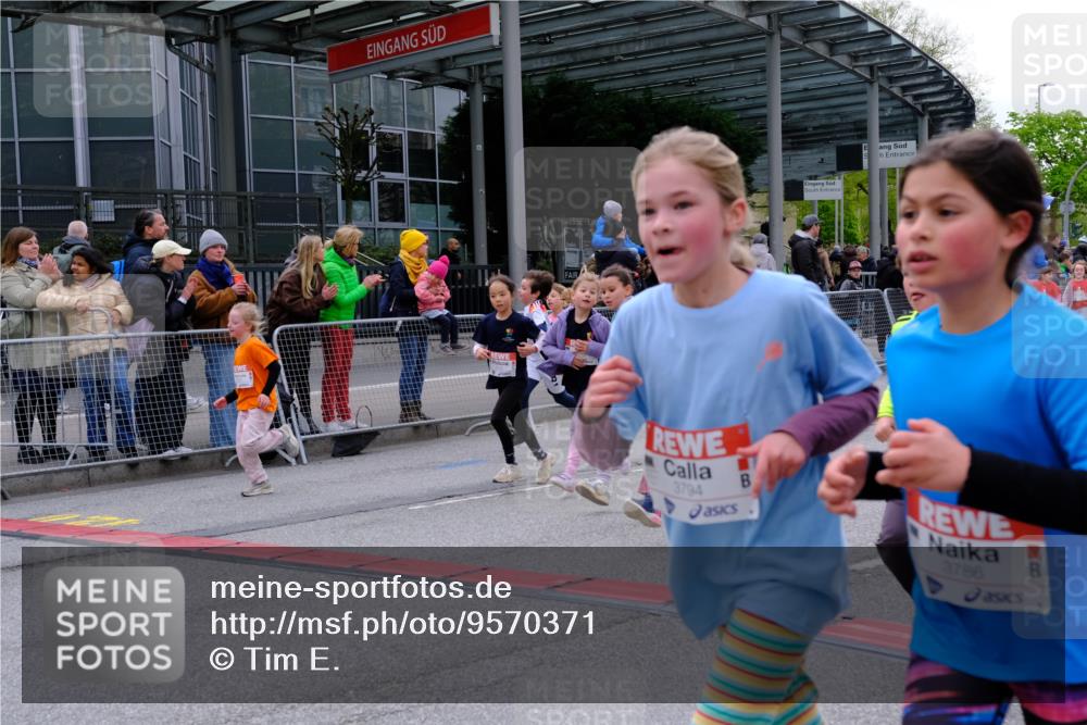 25.04.2026 - Das Zehntel Tim E. http://msf.ph/oto/9570371 25.04.2026 09:01:49 Ziel 1000, 1007, 1232, 1249, 1252, 1343, 1425, 1435, 1813, 1942, 1957, 2003, 2139, 2143, 2198, 2228, 2235, 2388, 2448, 2457, 2485, 2518, 2926, 3310, 3681, 3692, 3694, 3747, 3786, 3793, 3794, 3941 meine-sportfotos.de
