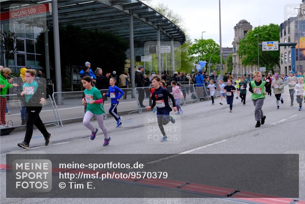25.04.2026 - Das Zehntel Tim E. http://msf.ph/oto/9570379 25.04.2026 09:01:51 Ziel 1000, 1007, 1232, 1249, 1252, 1337, 1425, 1435, 1813, 1942, 1957, 2003, 2139, 2143, 2198, 2228, 2235, 2448, 2457, 2485, 2518, 2595, 2600, 2834, 2926, 3310, 3681, 3692, 3694, 3747, 3774, 3786, 3793, 3794, 3941, 3981, 3982 meine-sportfotos.de