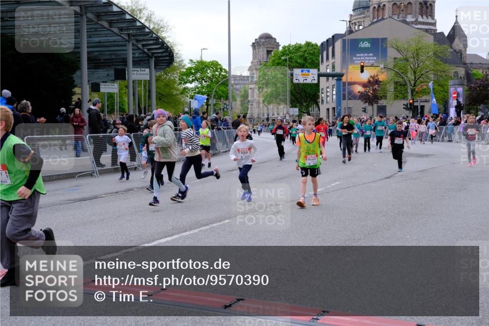 25.04.2026 - Das Zehntel Tim E. http://msf.ph/oto/9570390 25.04.2026 09:01:54 Ziel 1007, 1232, 1252, 1337, 1478, 1716, 1805, 1813, 2003, 2198, 2228, 2235, 2448, 2457, 2485, 2518, 2595, 2600, 2834, 2926, 2949, 3017, 3153, 3286, 3310, 3434, 3435, 3692, 3694, 3747, 3774, 3786, 3794, 3941, 3981, 3982 meine-sportfotos.de
