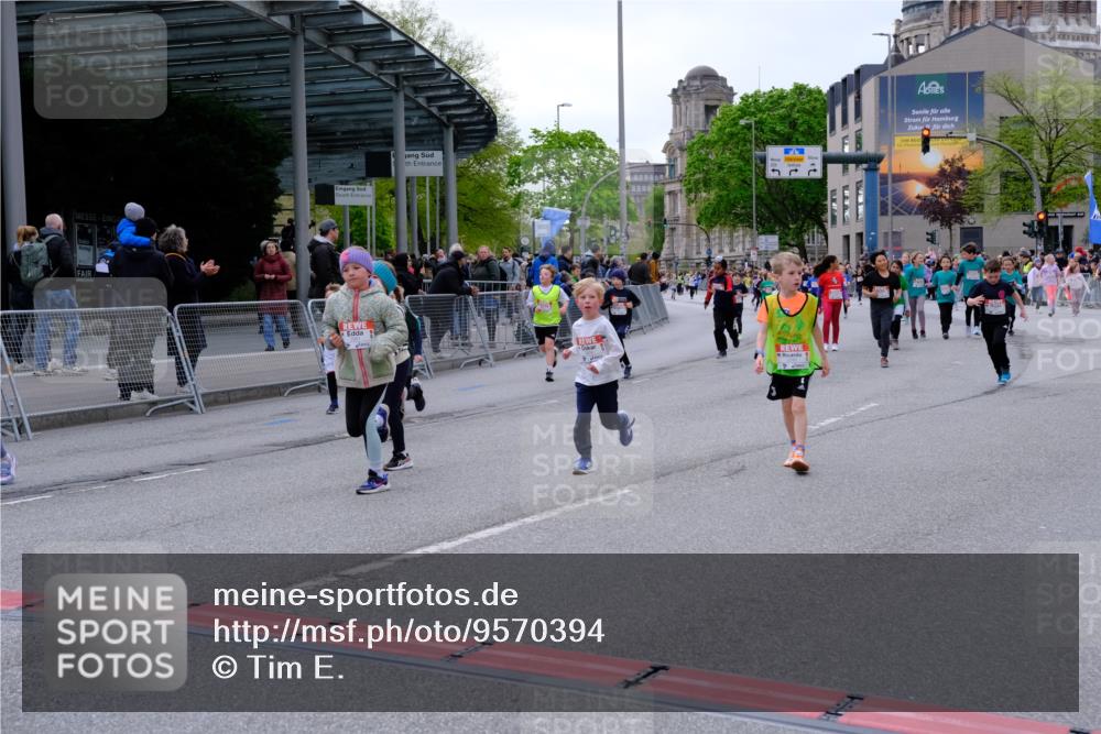 25.04.2026 - Das Zehntel Tim E. http://msf.ph/oto/9570394 25.04.2026 09:01:54 Ziel 1007, 1232, 1252, 1337, 1478, 1716, 1805, 1813, 2003, 2198, 2228, 2235, 2448, 2457, 2485, 2518, 2595, 2600, 2834, 2926, 2949, 3017, 3153, 3286, 3310, 3434, 3435, 3692, 3694, 3747, 3774, 3786, 3794, 3941, 3981, 3982 meine-sportfotos.de