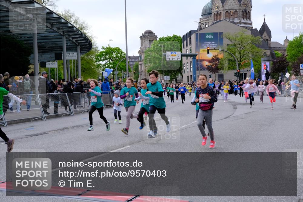 25.04.2026 - Das Zehntel Tim E. http://msf.ph/oto/9570403 25.04.2026 09:01:59 Ziel 1232, 1337, 1478, 1716, 1805, 1813, 1827, 1945, 2127, 2135, 2457, 2518, 2595, 2600, 2665, 2736, 2834, 2949, 3017, 3153, 3286, 3310, 3399, 3434, 3435, 3633, 3638, 3639, 3643, 3645, 3647, 3649, 3650, 3774, 3909, 3941, 3981, 3982 meine-sportfotos.de