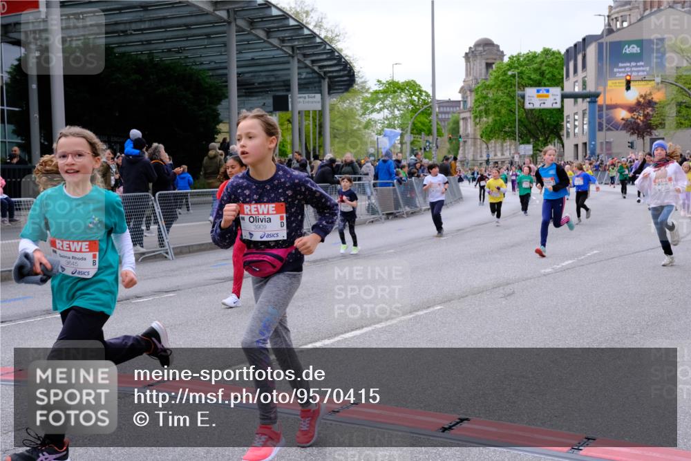 25.04.2026 - Das Zehntel Tim E. http://msf.ph/oto/9570415 25.04.2026 09:02:00 Ziel 1002, 1009, 1232, 1337, 1478, 1716, 1805, 1827, 1945, 2127, 2135, 2595, 2600, 2665, 2736, 2834, 2949, 3017, 3153, 3286, 3310, 3396, 3399, 3434, 3435, 3633, 3638, 3639, 3643, 3645, 3647, 3649, 3650, 3774, 3909, 3941, 3981, 3982 meine-sportfotos.de