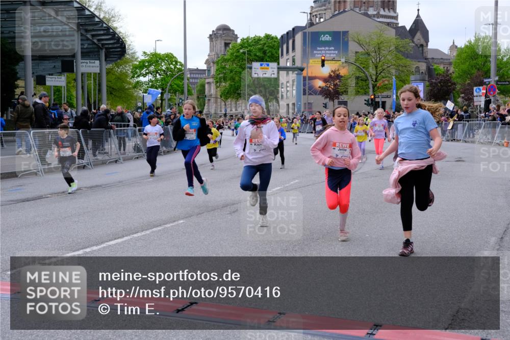 25.04.2026 - Das Zehntel Tim E. http://msf.ph/oto/9570416 25.04.2026 09:02:01 Ziel 1002, 1009, 1232, 1337, 1478, 1716, 1805, 1827, 1945, 2127, 2135, 2595, 2600, 2665, 2701, 2736, 2834, 2949, 3017, 3153, 3286, 3310, 3396, 3399, 3434, 3435, 3550, 3633, 3638, 3639, 3643, 3645, 3647, 3649, 3650, 3774, 3909, 3981, 3982 meine-sportfotos.de