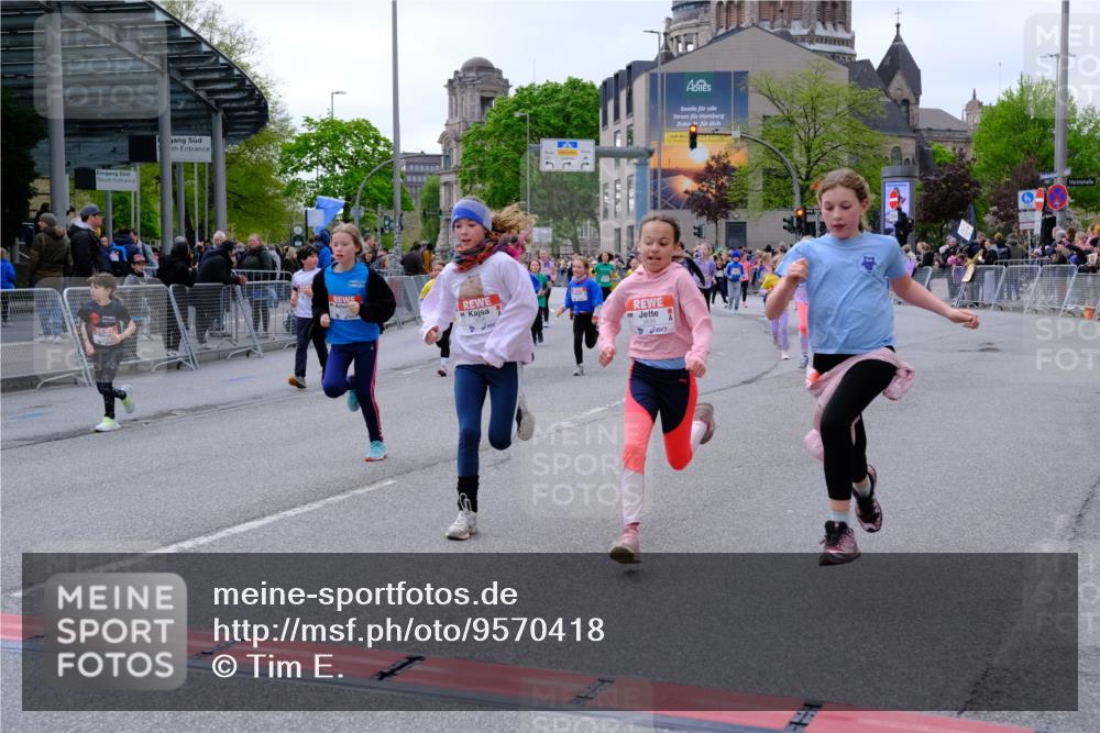 25.04.2026 - Das Zehntel Tim E. http://msf.ph/oto/9570418 25.04.2026 09:02:01 Ziel 1002, 1009, 1232, 1337, 1478, 1716, 1805, 1827, 1945, 2127, 2135, 2595, 2600, 2665, 2701, 2736, 2834, 2949, 3017, 3153, 3286, 3310, 3396, 3399, 3434, 3435, 3550, 3633, 3638, 3639, 3643, 3645, 3647, 3649, 3650, 3774, 3909, 3981, 3982 meine-sportfotos.de