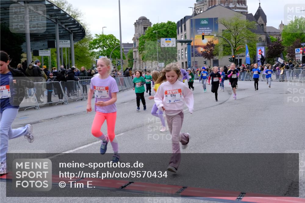 25.04.2026 - Das Zehntel Tim E. http://msf.ph/oto/9570434 25.04.2026 09:02:05 Ziel 1002, 1009, 1478, 1603, 1620, 1716, 1805, 1827, 1945, 2116, 2121, 2127, 2135, 2220, 2227, 2402, 2504, 2516, 2665, 2701, 2736, 2949, 3017, 3127, 3153, 3396, 3399, 3425, 3550, 3633, 3638, 3639, 3643, 3645, 3647, 3649, 3650, 3871, 3909 meine-sportfotos.de