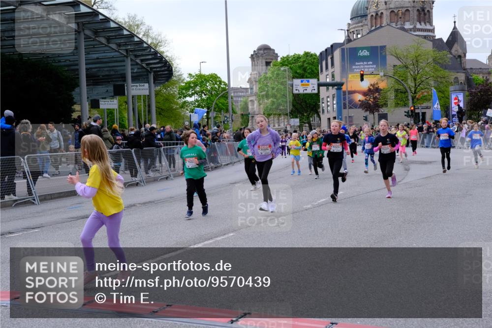 25.04.2026 - Das Zehntel Tim E. http://msf.ph/oto/9570439 25.04.2026 09:02:06 Ziel 1002, 1009, 1478, 1603, 1620, 1716, 1805, 1827, 1945, 2116, 2121, 2123, 2127, 2135, 2220, 2227, 2402, 2504, 2516, 2665, 2701, 2702, 2704, 2736, 2949, 3127, 3396, 3399, 3425, 3550, 3633, 3638, 3639, 3643, 3645, 3647, 3649, 3650, 3871, 3909 meine-sportfotos.de