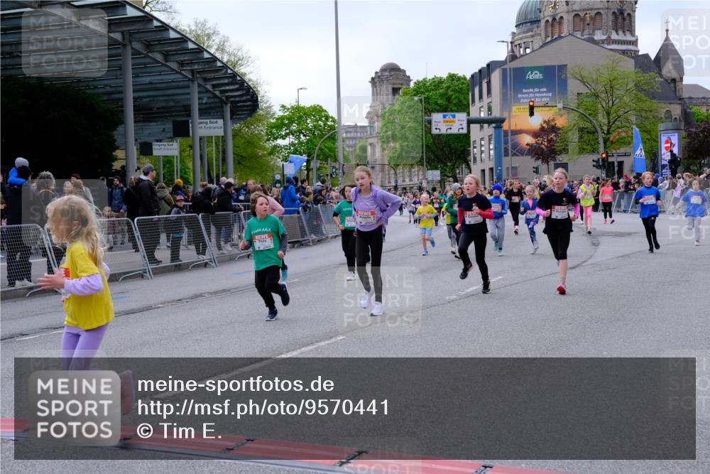 25.04.2026 - Das Zehntel Tim E. http://msf.ph/oto/9570441 25.04.2026 09:02:06 Ziel 1002, 1009, 1478, 1603, 1620, 1716, 1805, 1827, 1945, 2116, 2121, 2123, 2127, 2135, 2220, 2227, 2402, 2504, 2516, 2665, 2701, 2702, 2704, 2736, 2949, 3127, 3396, 3399, 3425, 3550, 3633, 3638, 3639, 3643, 3645, 3647, 3649, 3650, 3871, 3909 meine-sportfotos.de