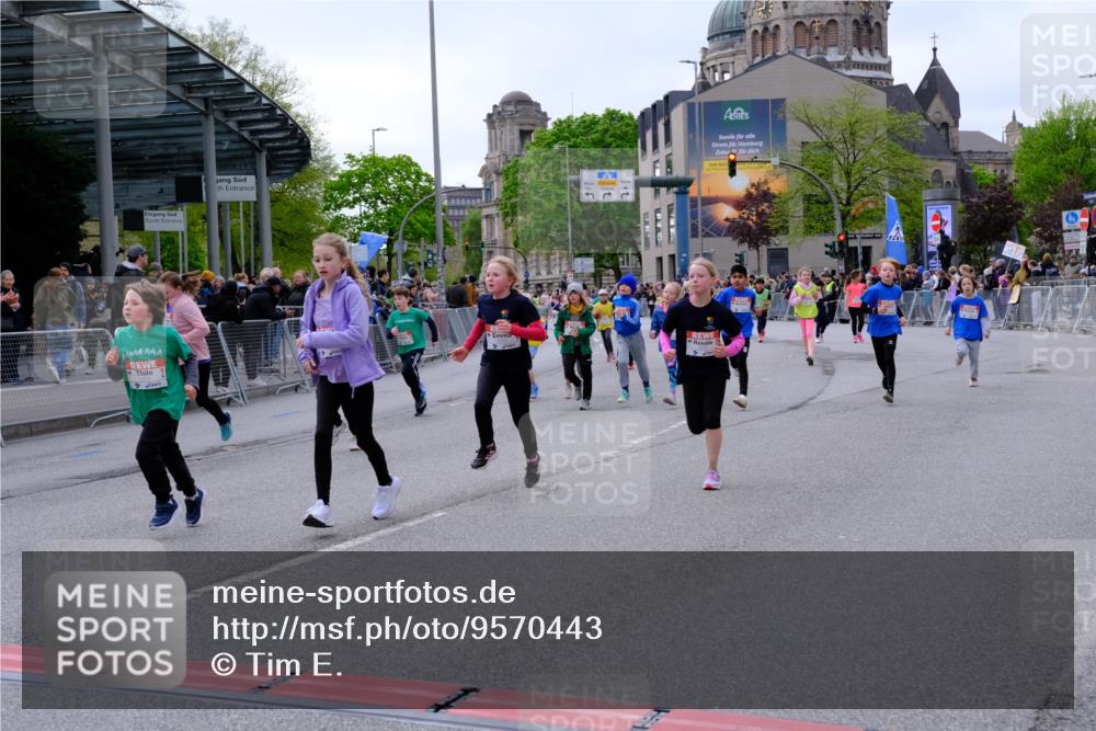 25.04.2026 - Das Zehntel Tim E. http://msf.ph/oto/9570443 25.04.2026 09:02:07 Ziel 1002, 1009, 1603, 1620, 1827, 1945, 2116, 2121, 2123, 2127, 2135, 2220, 2227, 2340, 2402, 2504, 2516, 2665, 2701, 2702, 2704, 2736, 3127, 3396, 3399, 3425, 3550, 3633, 3638, 3639, 3643, 3645, 3647, 3649, 3650, 3871, 3909, 4021 meine-sportfotos.de