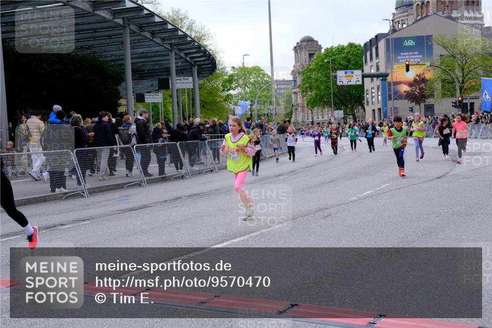 25.04.2026 - Das Zehntel Tim E. http://msf.ph/oto/9570470 25.04.2026 09:02:12 Ziel 1002, 1009, 1603, 1620, 2116, 2121, 2123, 2220, 2227, 2281, 2283, 2340, 2402, 2504, 2516, 2701, 2702, 2704, 2713, 3127, 3144, 3213, 3293, 3396, 3425, 3550, 3871, 4021 meine-sportfotos.de