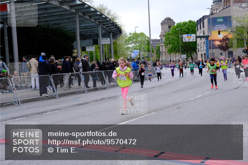 25.04.2026 - Das Zehntel Tim E. http://msf.ph/oto/9570472 25.04.2026 09:02:12 Ziel 1002, 1009, 1603, 1620, 2116, 2121, 2123, 2220, 2227, 2281, 2283, 2340, 2402, 2504, 2516, 2701, 2702, 2704, 2713, 3127, 3144, 3213, 3293, 3396, 3425, 3550, 3871, 4021 meine-sportfotos.de