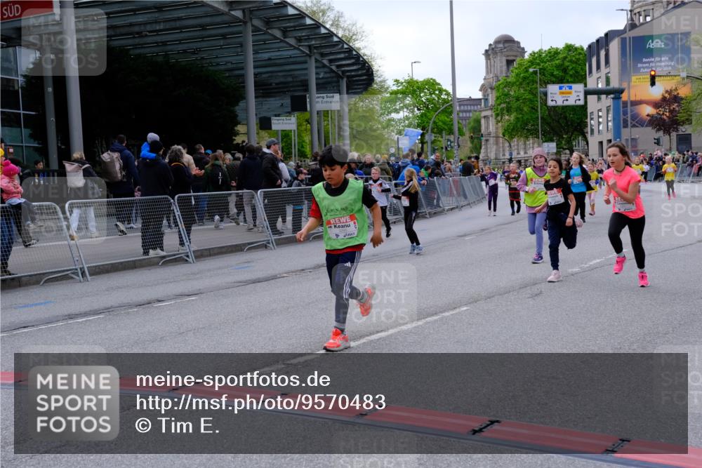 25.04.2026 - Das Zehntel Tim E. http://msf.ph/oto/9570483 25.04.2026 09:02:15 Ziel 1603, 1620, 1749, 1750, 2116, 2121, 2123, 2220, 2227, 2281, 2283, 2340, 2402, 2504, 2516, 2702, 2704, 2713, 3127, 3144, 3213, 3293, 3425, 3656, 3854, 3871, 4021 meine-sportfotos.de