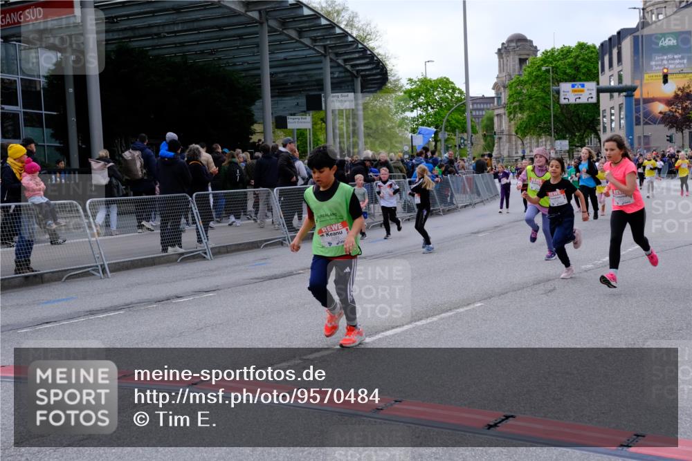 25.04.2026 - Das Zehntel Tim E. http://msf.ph/oto/9570484 25.04.2026 09:02:15 Ziel 1603, 1620, 1749, 1750, 2116, 2121, 2123, 2220, 2227, 2281, 2283, 2340, 2402, 2504, 2516, 2702, 2704, 2713, 3127, 3144, 3213, 3293, 3425, 3656, 3854, 3871, 4021 meine-sportfotos.de