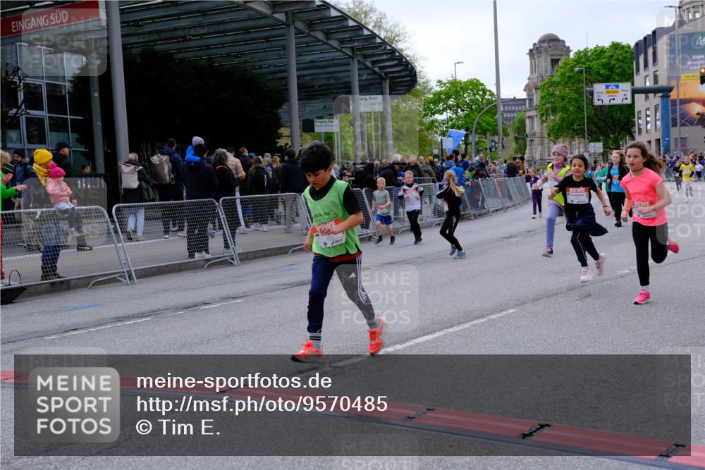 25.04.2026 - Das Zehntel Tim E. http://msf.ph/oto/9570485 25.04.2026 09:02:15 Ziel 1603, 1620, 1749, 1750, 2116, 2121, 2123, 2220, 2227, 2281, 2283, 2340, 2402, 2504, 2516, 2702, 2704, 2713, 3127, 3144, 3213, 3293, 3425, 3656, 3854, 3871, 4021 meine-sportfotos.de