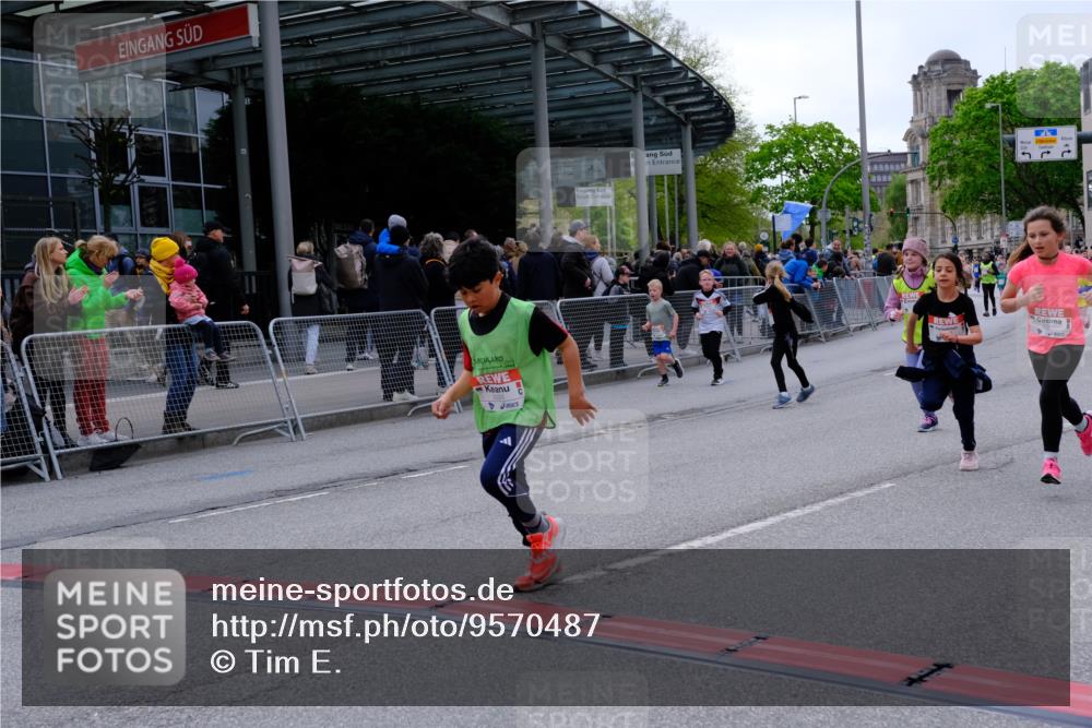 25.04.2026 - Das Zehntel Tim E. http://msf.ph/oto/9570487 25.04.2026 09:02:16 Ziel 1603, 1620, 1749, 1750, 2116, 2121, 2123, 2281, 2283, 2340, 2504, 2516, 2702, 2704, 2713, 3127, 3144, 3213, 3293, 3656, 3854, 3871, 4021 meine-sportfotos.de