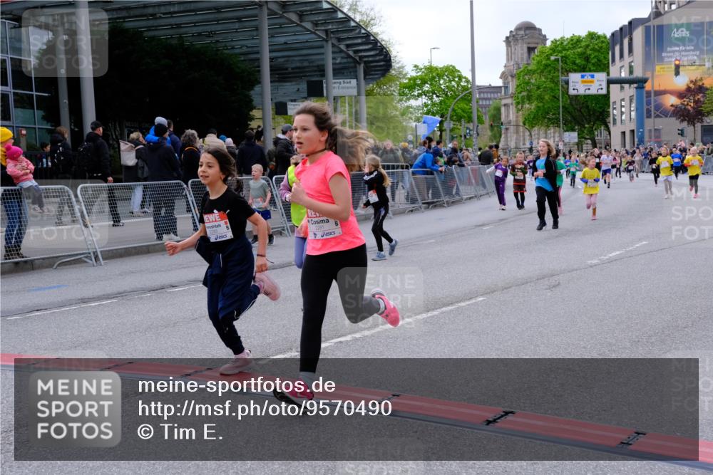 25.04.2026 - Das Zehntel Tim E. http://msf.ph/oto/9570490 25.04.2026 09:02:16 Ziel 1603, 1620, 1749, 1750, 2116, 2121, 2123, 2281, 2283, 2340, 2504, 2516, 2702, 2704, 2713, 3127, 3144, 3213, 3293, 3656, 3854, 3871, 4021 meine-sportfotos.de