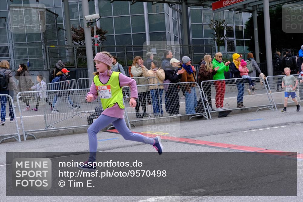25.04.2026 - Das Zehntel Tim E. http://msf.ph/oto/9570498 25.04.2026 09:02:18 Ziel 1749, 1750, 2123, 2281, 2283, 2340, 2454, 2690, 2702, 2704, 2713, 3144, 3213, 3293, 3656, 3854, 4021 meine-sportfotos.de