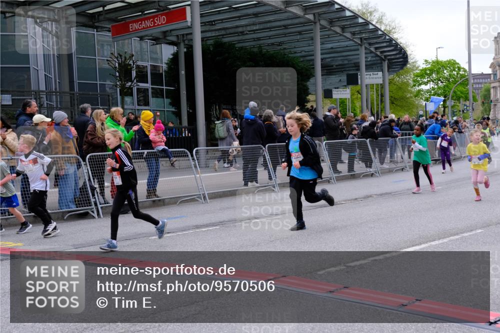 25.04.2026 - Das Zehntel Tim E. http://msf.ph/oto/9570506 25.04.2026 09:02:19 Ziel 1749, 1750, 2281, 2283, 2340, 2454, 2690, 2705, 2707, 2713, 3144, 3213, 3293, 3656, 3854, 4021 meine-sportfotos.de