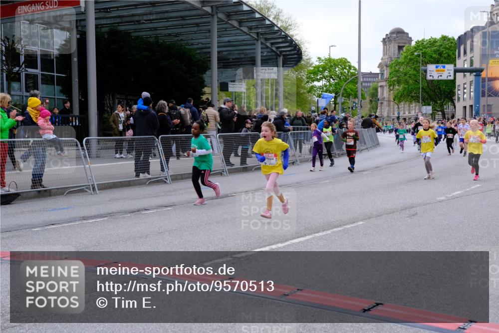 25.04.2026 - Das Zehntel Tim E. http://msf.ph/oto/9570513 25.04.2026 09:02:21 Ziel 1110, 1749, 1750, 2281, 2283, 2454, 2690, 2705, 2707, 3144, 3213, 3293, 3656, 3854 meine-sportfotos.de