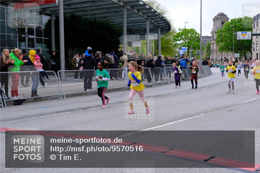 25.04.2026 - Das Zehntel Tim E. http://msf.ph/oto/9570516 25.04.2026 09:02:21 Ziel 1110, 1749, 1750, 2281, 2283, 2454, 2690, 2705, 2707, 3144, 3213, 3293, 3656, 3854 meine-sportfotos.de