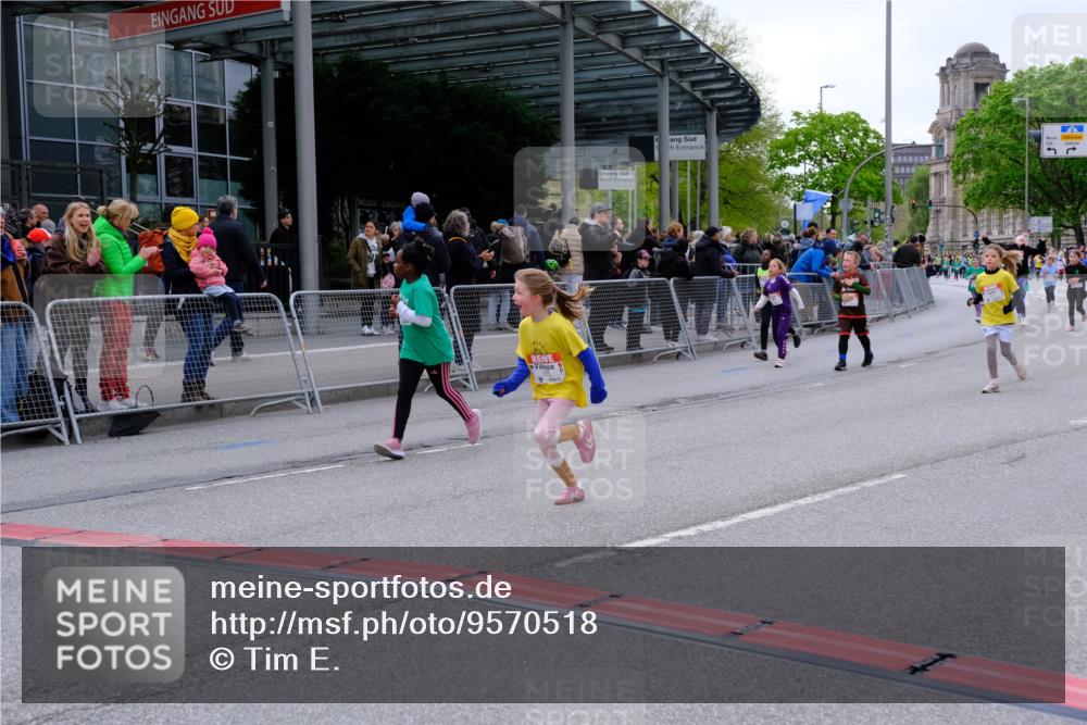 25.04.2026 - Das Zehntel Tim E. http://msf.ph/oto/9570518 25.04.2026 09:02:21 Ziel 1110, 1749, 1750, 2281, 2283, 2454, 2690, 2705, 2707, 3144, 3213, 3293, 3656, 3854 meine-sportfotos.de
