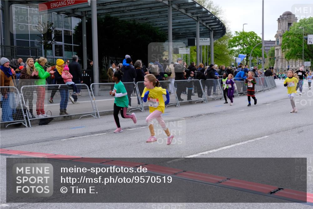 25.04.2026 - Das Zehntel Tim E. http://msf.ph/oto/9570519 25.04.2026 09:02:21 Ziel 1110, 1749, 1750, 2281, 2283, 2454, 2690, 2705, 2707, 3144, 3213, 3293, 3656, 3854 meine-sportfotos.de