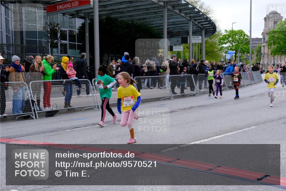 25.04.2026 - Das Zehntel Tim E. http://msf.ph/oto/9570521 25.04.2026 09:02:21 Ziel 1110, 1749, 1750, 2281, 2283, 2454, 2690, 2705, 2707, 3144, 3213, 3293, 3656, 3854 meine-sportfotos.de