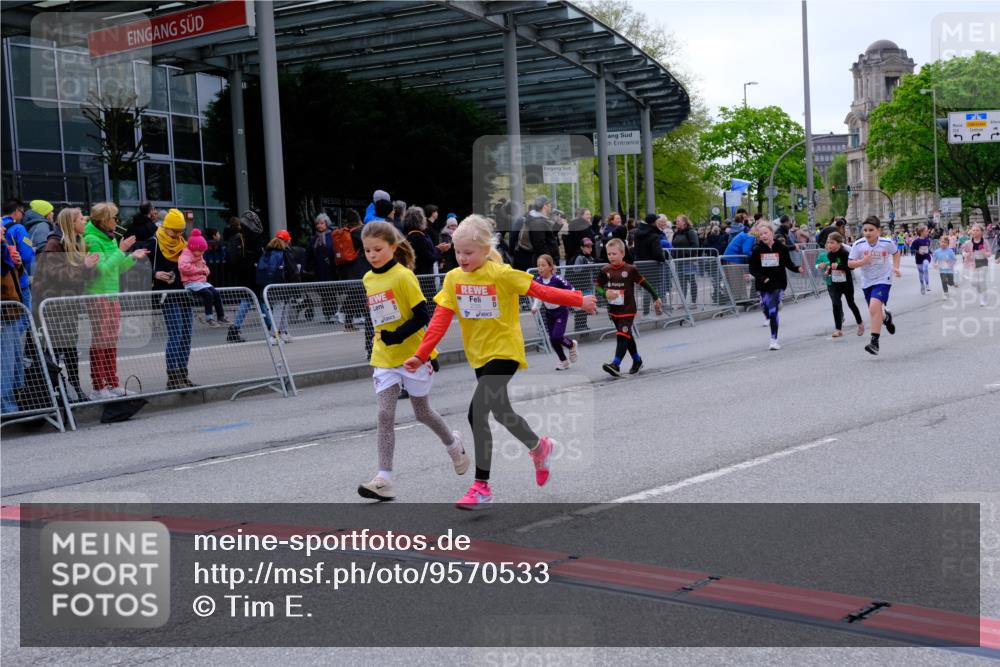 25.04.2026 - Das Zehntel Tim E. http://msf.ph/oto/9570533 25.04.2026 09:02:24 Ziel 1110, 1667, 1749, 1750, 2283, 2378, 2389, 2454, 2690, 2705, 2707, 3213, 3656, 3662, 3663, 3850, 3851, 3854 meine-sportfotos.de