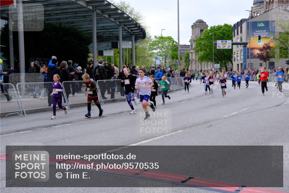 25.04.2026 - Das Zehntel Tim E. http://msf.ph/oto/9570535 25.04.2026 09:02:25 Ziel 1110, 1449, 1667, 1749, 1750, 2378, 2389, 2454, 2690, 2705, 2707, 3656, 3662, 3663, 3850, 3851, 3854 meine-sportfotos.de