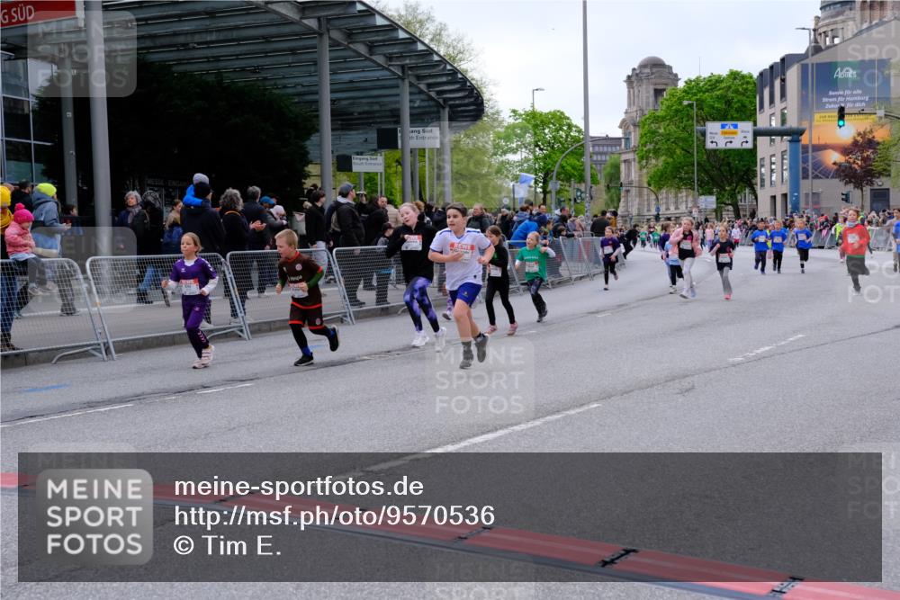 25.04.2026 - Das Zehntel Tim E. http://msf.ph/oto/9570536 25.04.2026 09:02:25 Ziel 1110, 1449, 1667, 1749, 1750, 2378, 2389, 2454, 2690, 2705, 2707, 3656, 3662, 3663, 3850, 3851, 3854 meine-sportfotos.de