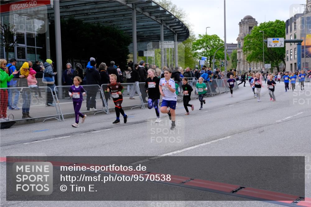 25.04.2026 - Das Zehntel Tim E. http://msf.ph/oto/9570538 25.04.2026 09:02:25 Ziel 1110, 1449, 1667, 1749, 1750, 2378, 2389, 2454, 2690, 2705, 2707, 3656, 3662, 3663, 3850, 3851, 3854 meine-sportfotos.de