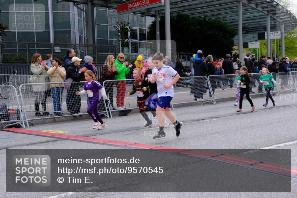 25.04.2026 - Das Zehntel Tim E. http://msf.ph/oto/9570545 25.04.2026 09:02:27 Ziel 1110, 1166, 1449, 1667, 1750, 1926, 1935, 2238, 2244, 2378, 2389, 2454, 2690, 2705, 2707, 3011, 3023, 3485, 3500, 3662, 3663, 3850, 3851, 3854 meine-sportfotos.de
