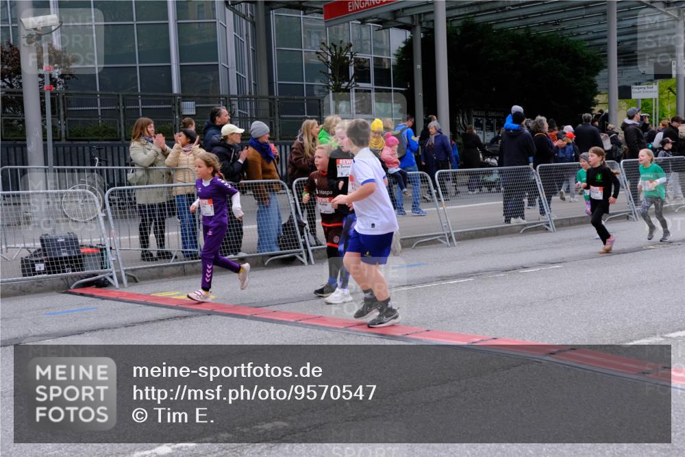 25.04.2026 - Das Zehntel Tim E. http://msf.ph/oto/9570547 25.04.2026 09:02:27 Ziel 1110, 1166, 1449, 1667, 1750, 1926, 1935, 2238, 2244, 2378, 2389, 2454, 2690, 2705, 2707, 3011, 3023, 3485, 3500, 3662, 3663, 3850, 3851, 3854 meine-sportfotos.de